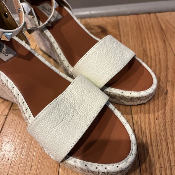 VALENTINO GARAVANI Rockstud Double Leather Wedge Espadrille Sandals Sz 39 / 9 - Picture 9 of 13